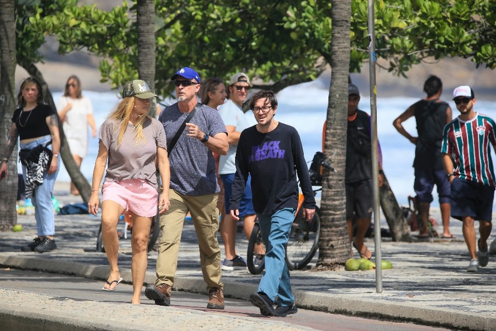 Anthony Keidis E John Frusciante Do Red Hot Chili Peppers Passeiam Em Orla Do Rio