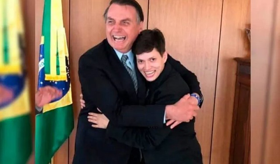 Quem é Karol Eller influencer que morreu um mês após anunciar cura gay