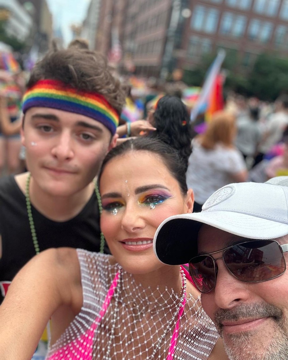 Noah Schnapp ator de Stranger Things vai à sua primeira parada gay