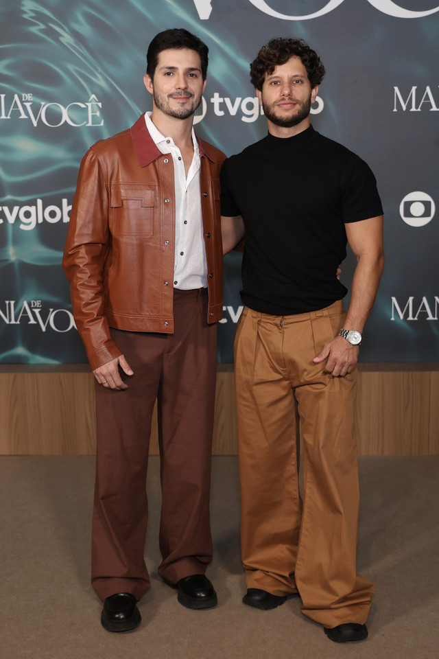 Ator de Mania de Você Igor Cosso teve medo de falar que é gay quando fazia novelas bíblicas