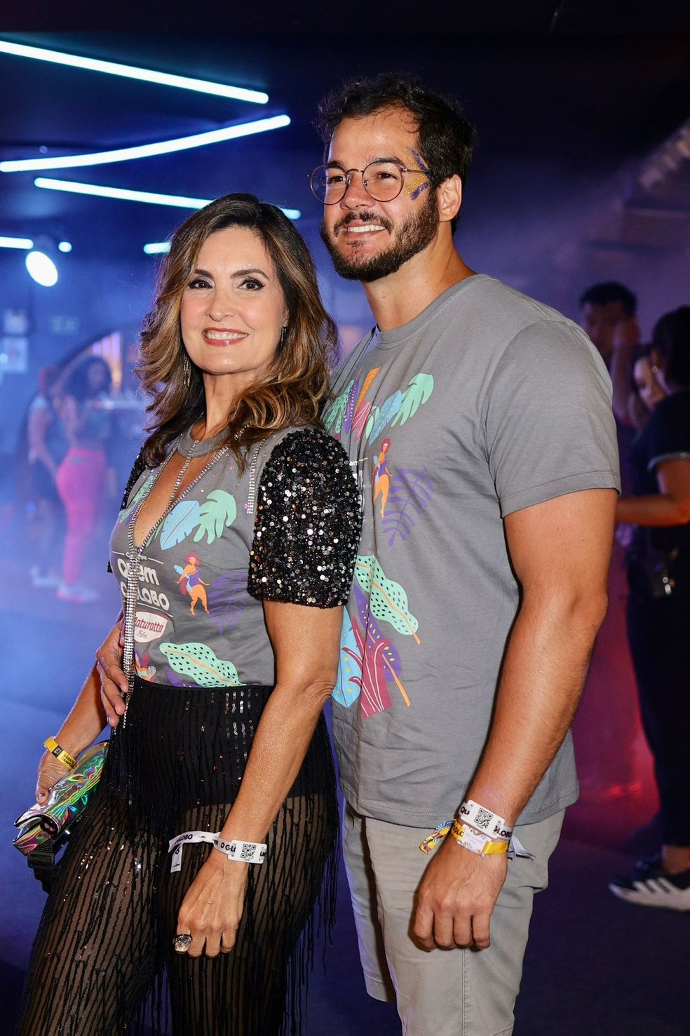 De Hot Pants E Transpar Ncia F Tima Bernardes Vai Sapuca Namorado Filha E Amigos