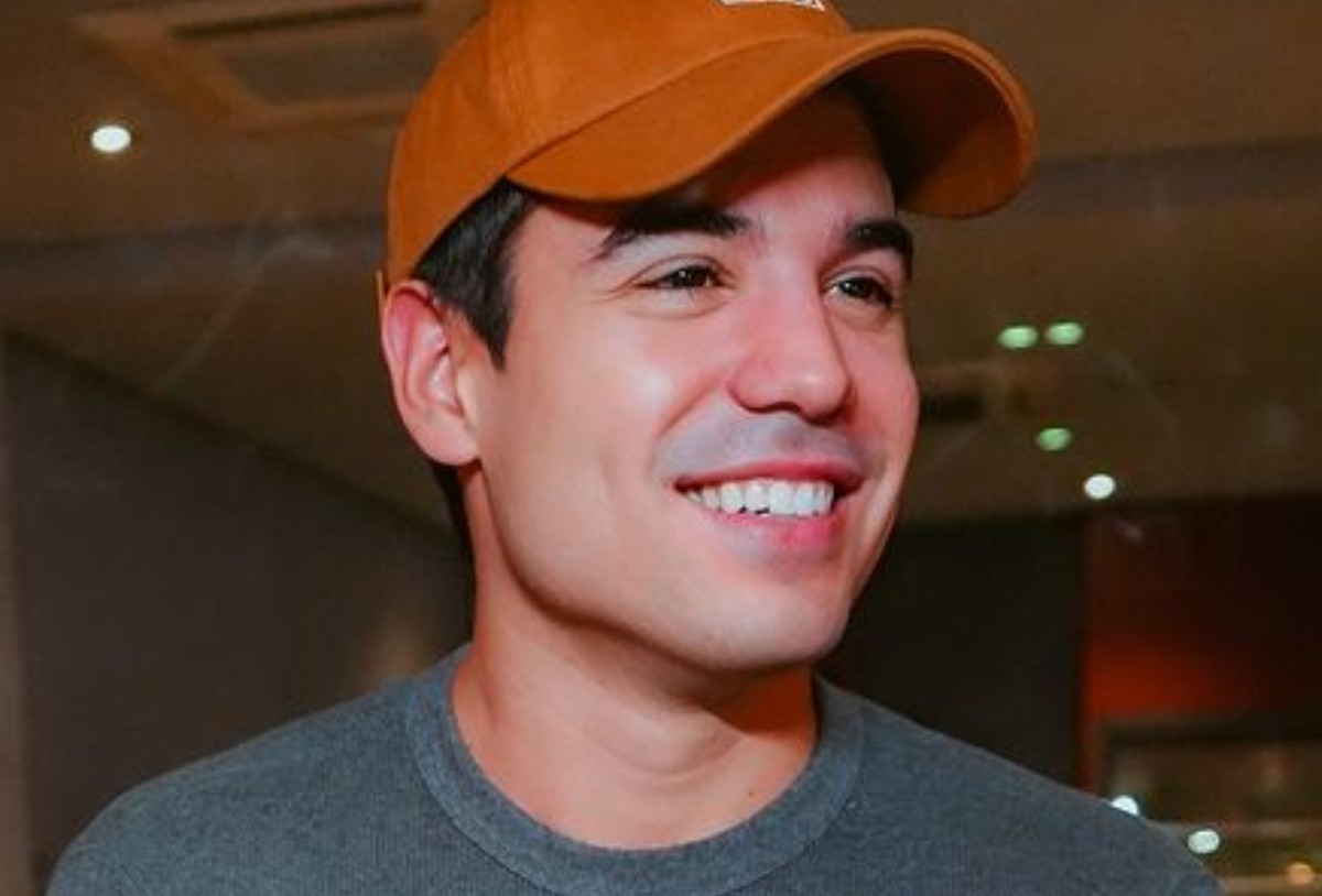 Ex Malhação Bruno Gadiol relembra ansiedade antes de se assumir gay Desenvolvi um transtorno