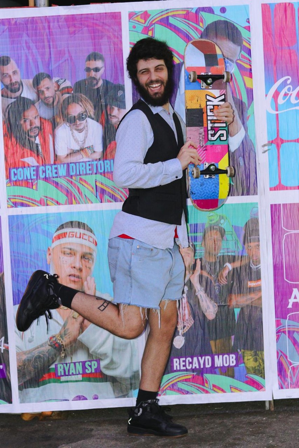 Humorista Diogo Defante Lan A Lbum Rock Debochado E Nude Na Capa Veja