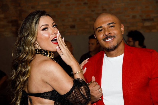 Andressa Urach Lan A Ensaio Sexy Em Sp Usando Coleira Nome Do Namorado Ator Porn