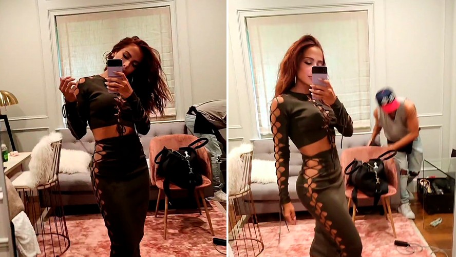 Anitta Dispensa Lingerie Look Vazado E Rebola Ao Som De Hit