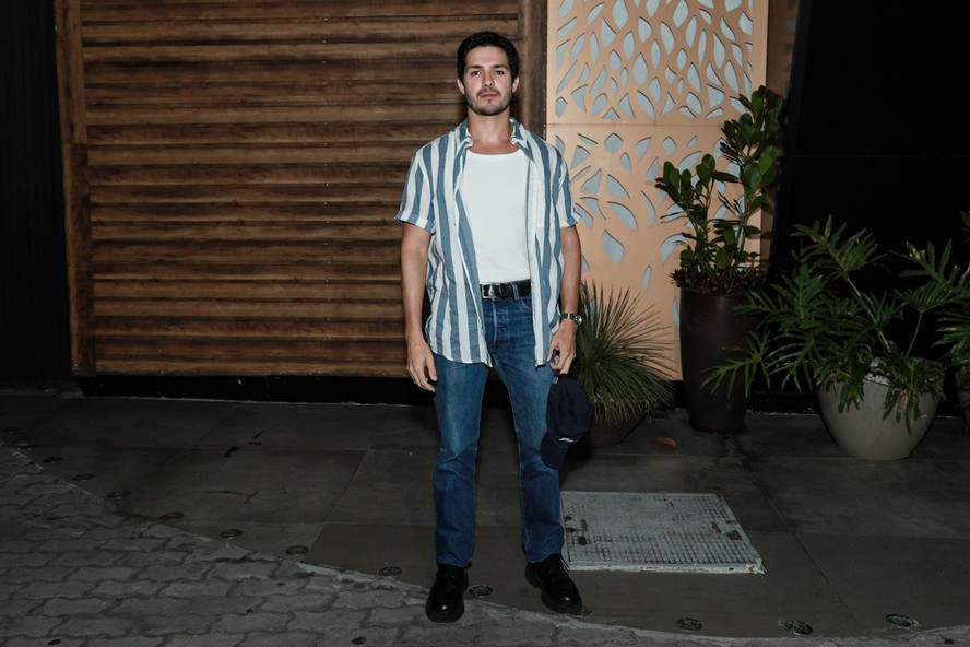 Ator de Mania de Você Igor Cosso teve medo de falar que é gay quando fazia novelas bíblicas