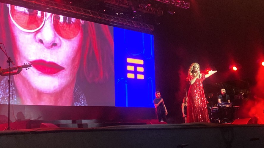 Daniela Mercury dedica show a Rita Lee na Praia de Copacabana
