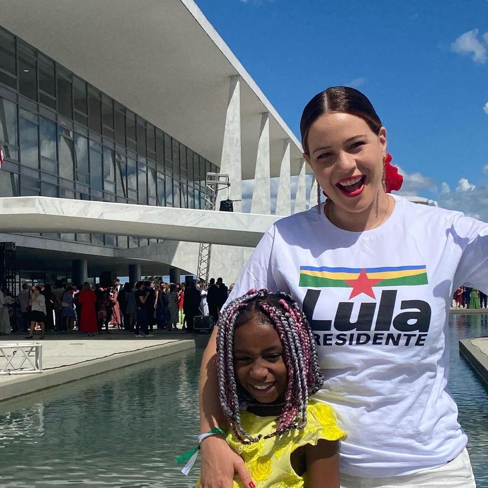 Leandra Leal e a filha, Julia — Foto: Reprodução Instagram