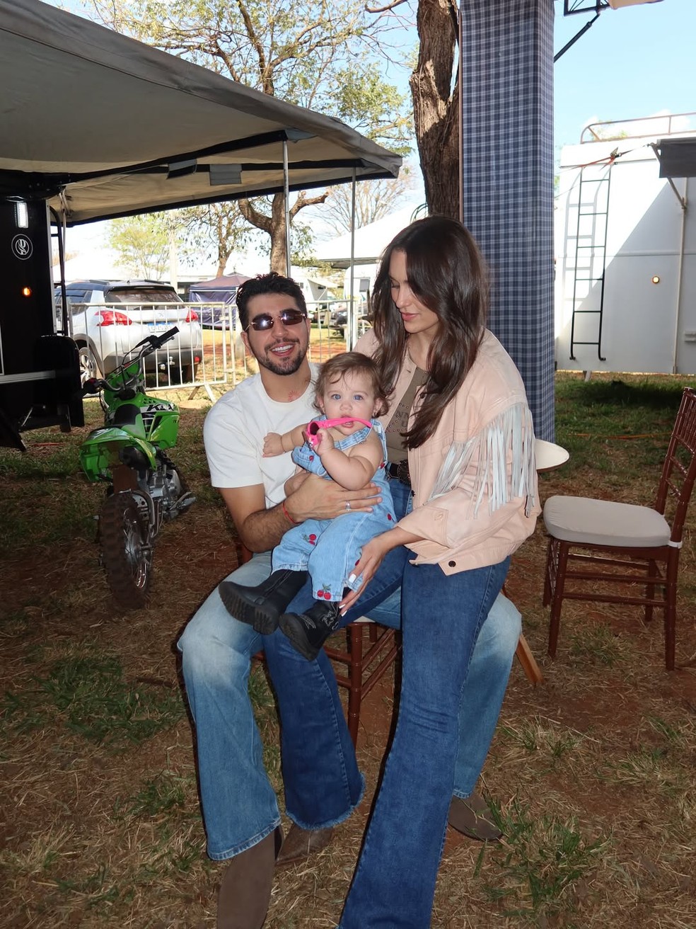 Rafa Kalimann e Nattan combinam looks na Festa do Peão de Barretos