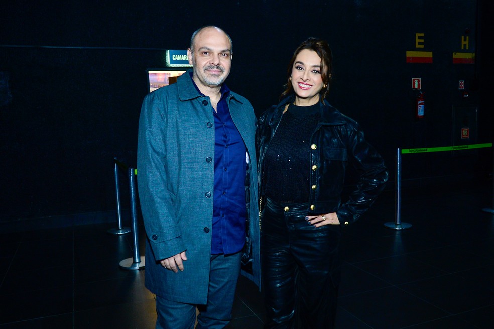 Sandy faz show de lançamento de seu DVD em São Paulo