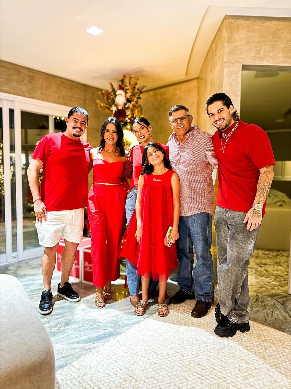 Primeiro Natal de Zé Felipe e Ana Castela — Foto: Reprodução/Instagram