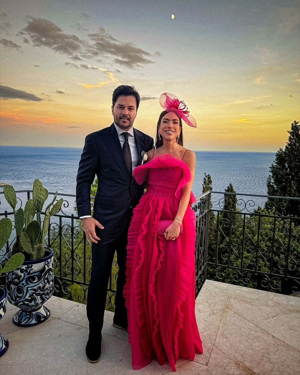 Patrícia Abravanel e o marido, Fábio Faria, são padrinhos de casamento na Itália — Foto: Reprodução/Instagram