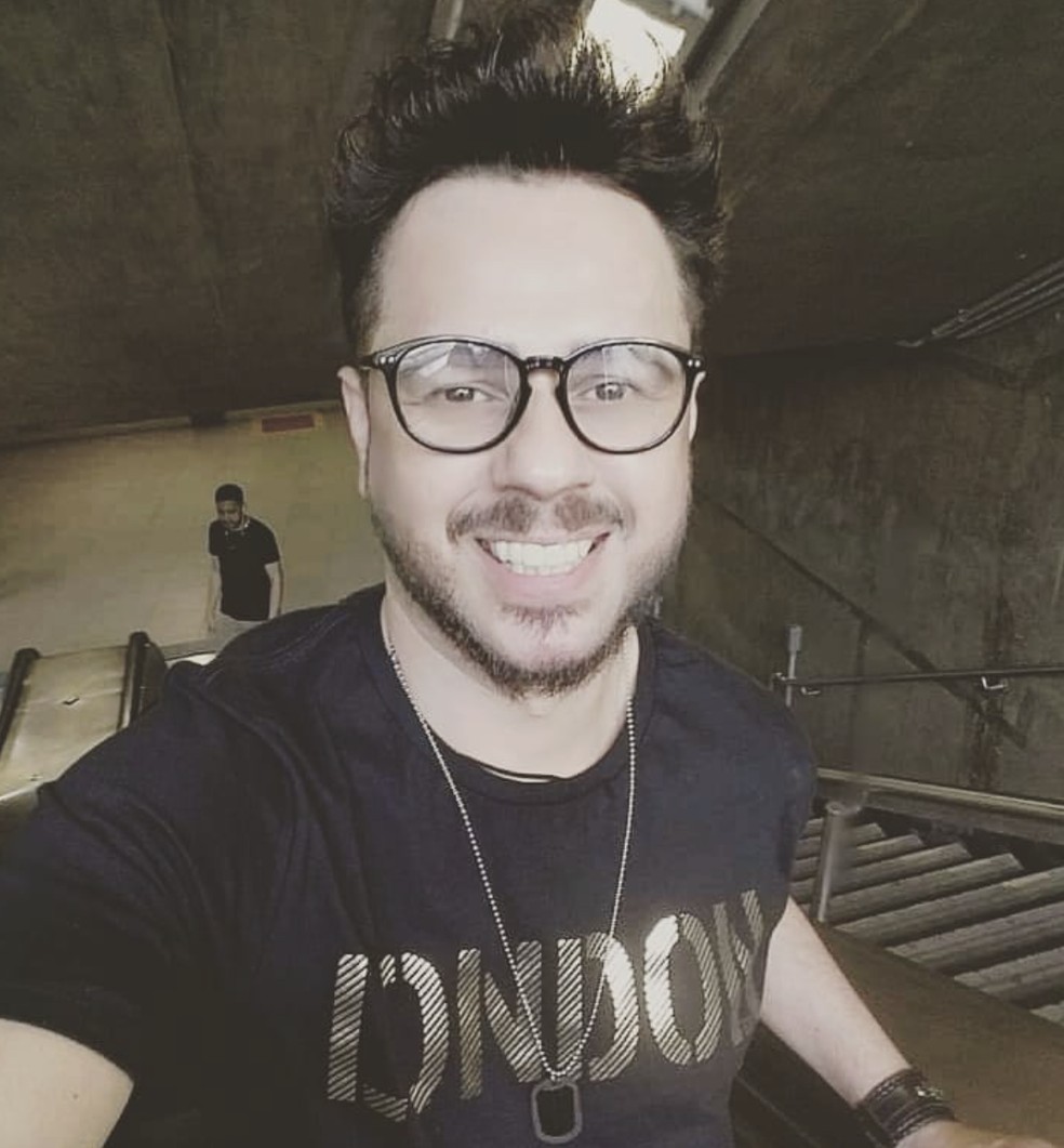 Antônio Calixto na época de cover de Junior — Foto: Reprodução/Instagram