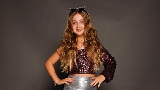 Angélica compartilha ensaio de Eva em comemoração aos seus 11 anos: 'Minha menina'