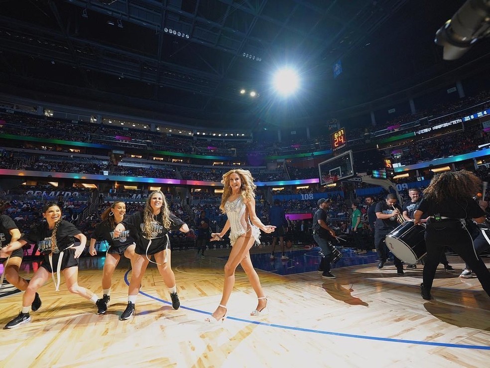 Partida de basquete do Orlando Magic terá noite brasileira com show de  Claudia Leitte - AcheiUSA