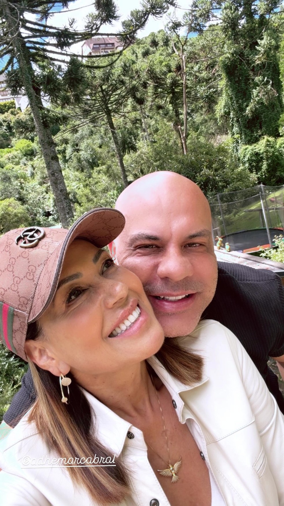 Solange Frazão e o namorado, Adhemar Cabral — Foto: Reprodução/Instagram