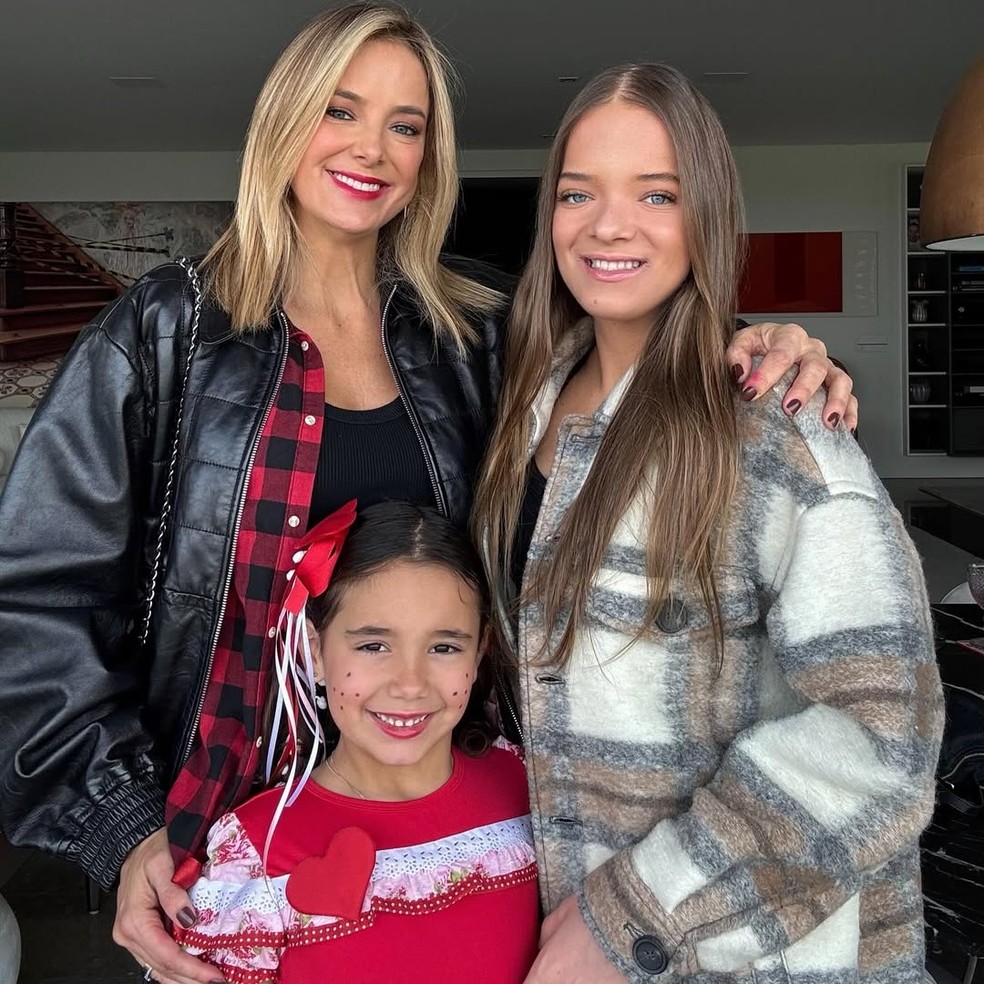 Ticiane Pinheiro mostra festa junina escolar em família — Foto: Reprodução/Instagram