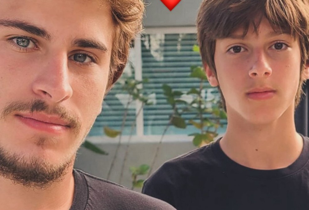 Carolina Dieckmmann posta foto dos filhos: Davi Frota (com Marcos Frota) e José Worcman (com Tiago Worcman) — Foto: Reprodução/Instagram