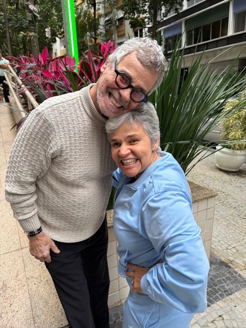 Carlinhos de Jesus e Claudia Rodrigues se encontram no Rio