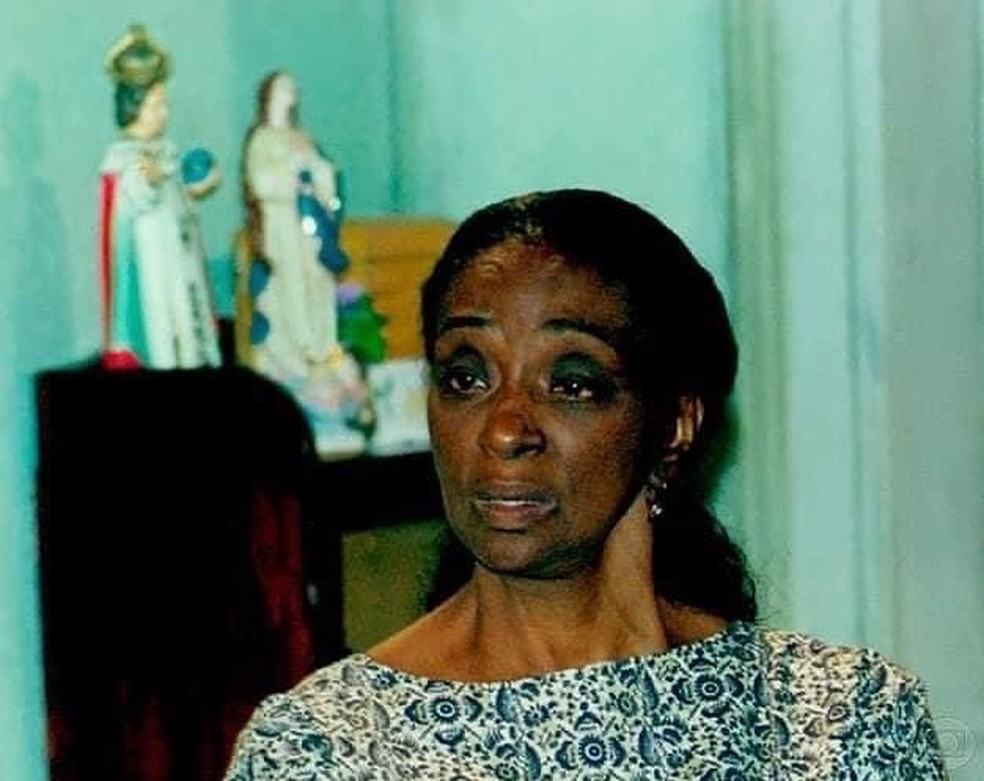 Léa Garcia, como Cida, no remake de 'Anjo Mau' (Globo, 1997) — Foto: TV Globo