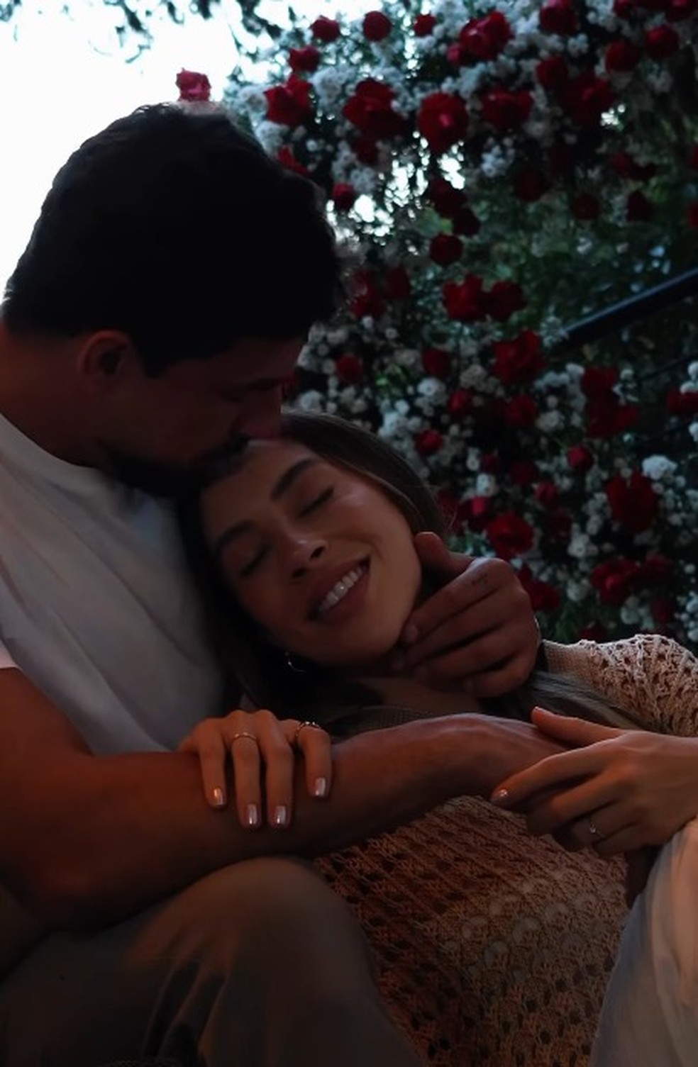 Campeã do BBB 25, Renata Saldanha é pedida em casamento por Maike Allan — Foto: Reprodução/Instagram
