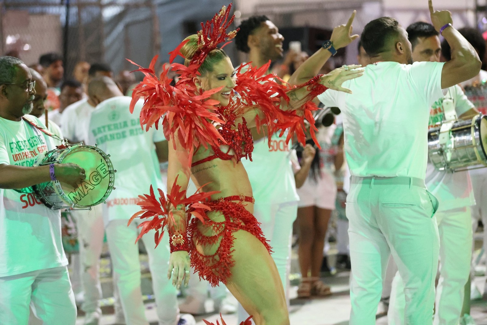 Virginia Fonseca em minidesfile da Grande Rio — Foto: Daniel Pinheiro/BrazilNews