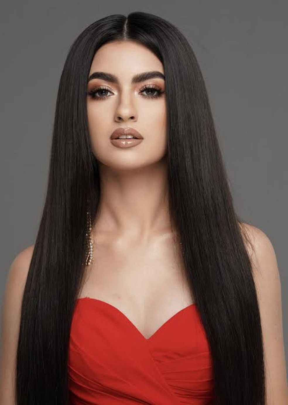 Miss Bahrein, Lujane Yacoub — Foto: quem