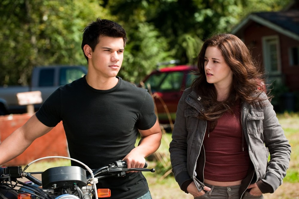 Taylor Lautner, da saga 'Crepúsculo', anuncia que será pai