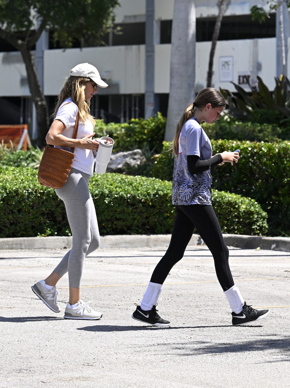 Gisele Bündchen e filha Vivian — Foto: The Grosby Group
