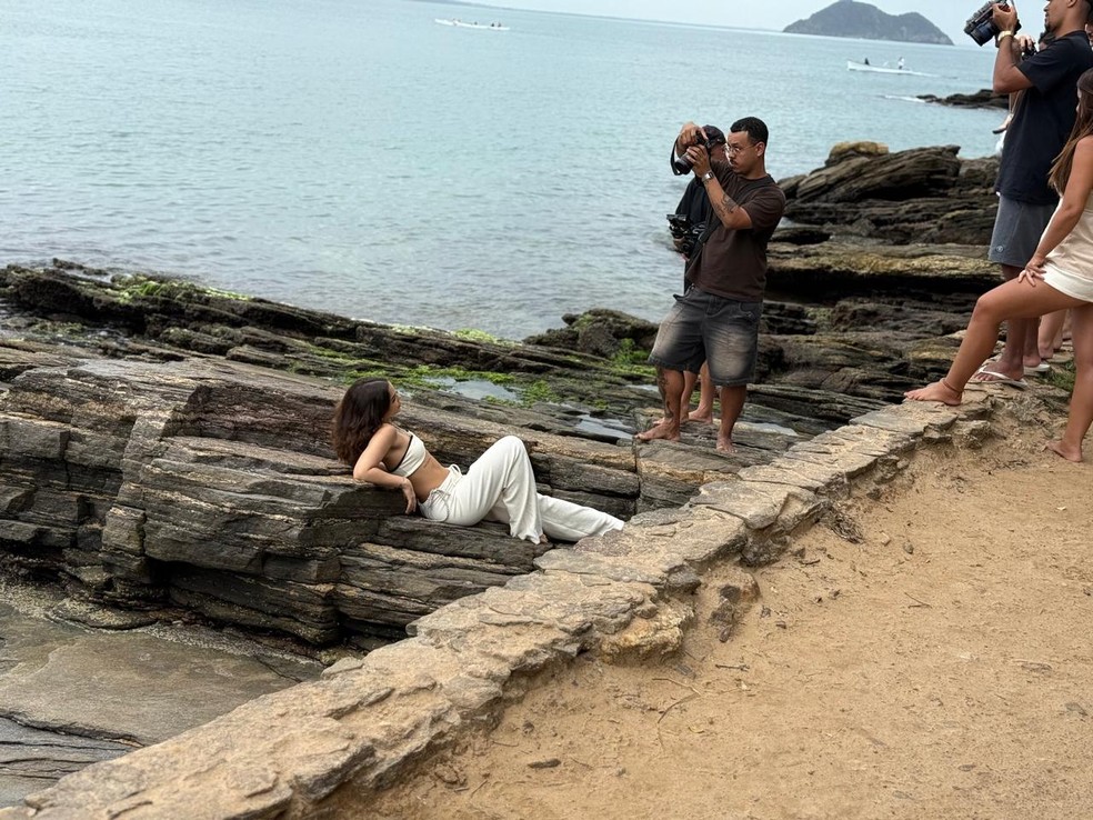 Mel Maia faz ensaio em B&uacute;zios (RJ) &mdash; Foto: Divulga&ccedil;&atilde;o
