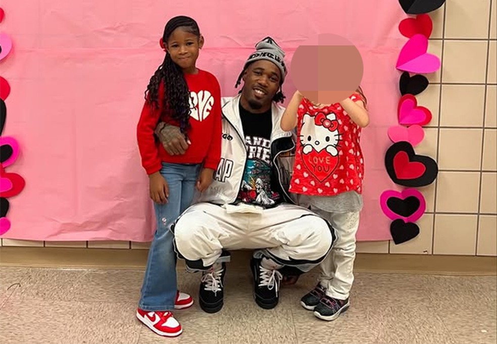 洋楽 g-rap Lil' Runt Da Chosen One Rapper G$ Lil Ronnie e a filha de 5 anos são mortos a tiros
