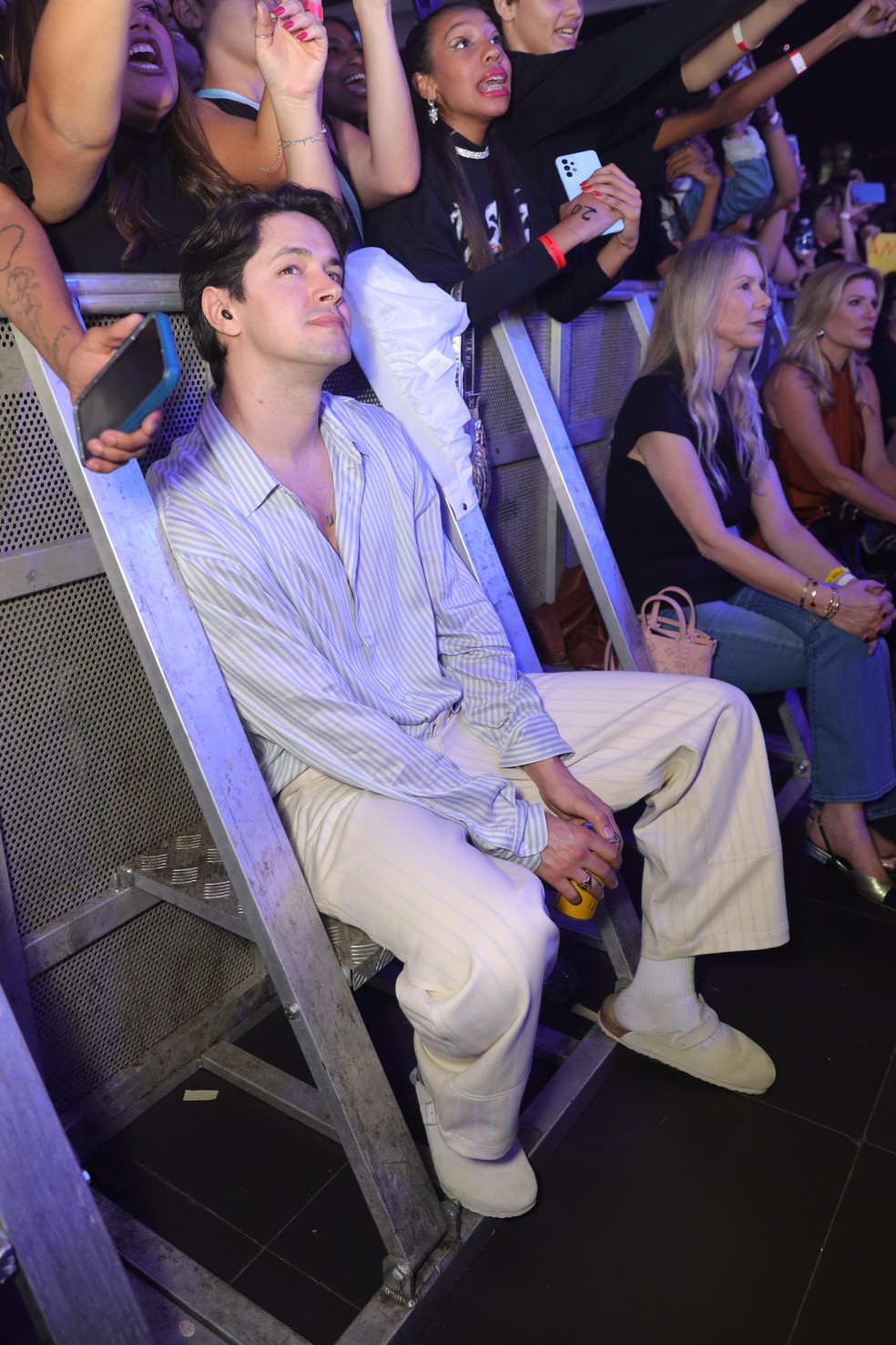 Luis Ribeirinho curte show de Lu&iacute;sa Sonza &mdash; Foto: Lucas Ramos/Brazil News