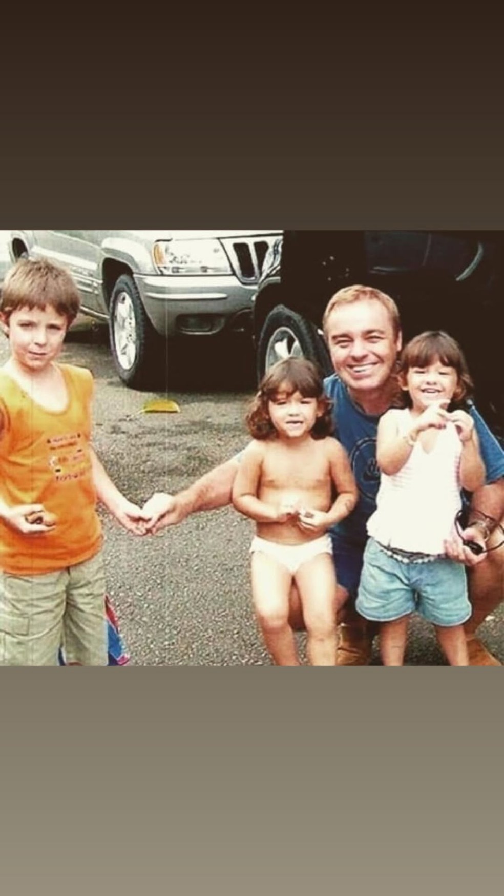 Filho de Gugu Liberato abre álbum raríssimo com o pai — Foto: Reprodução/Instagram