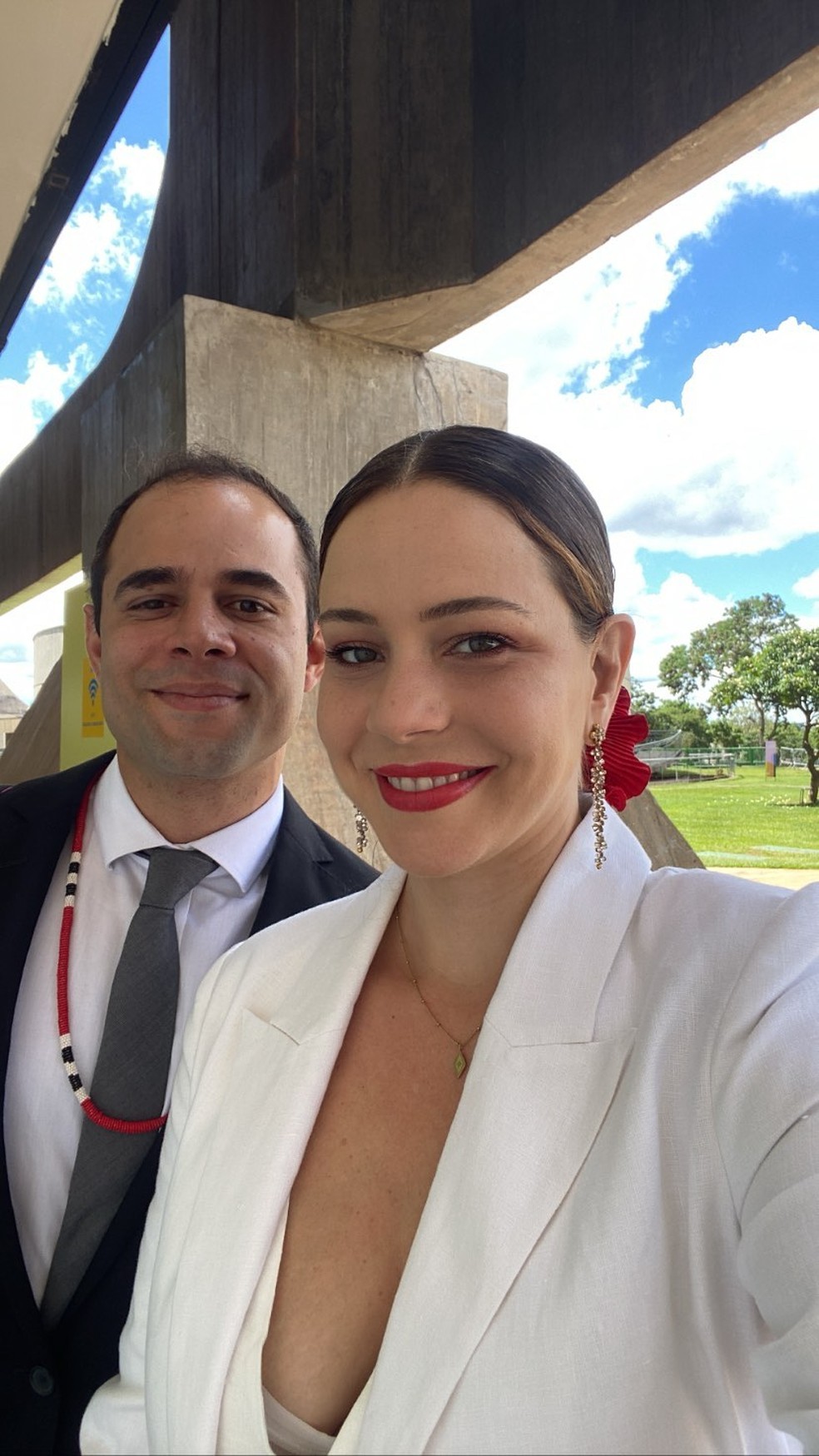 Guilherme Burgos e Leandra Leal — Foto: Reprodução/Instagram
