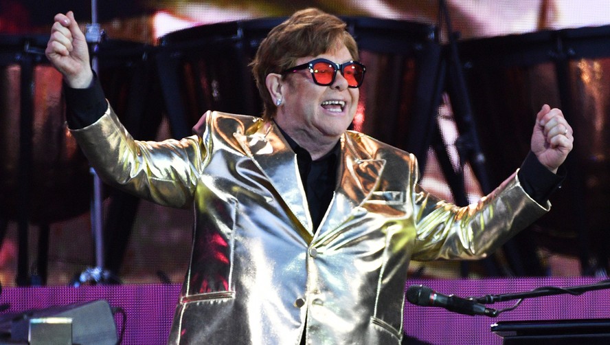 Elton John em show da 'Farewell Yellow Brick Road Tour', em 2023