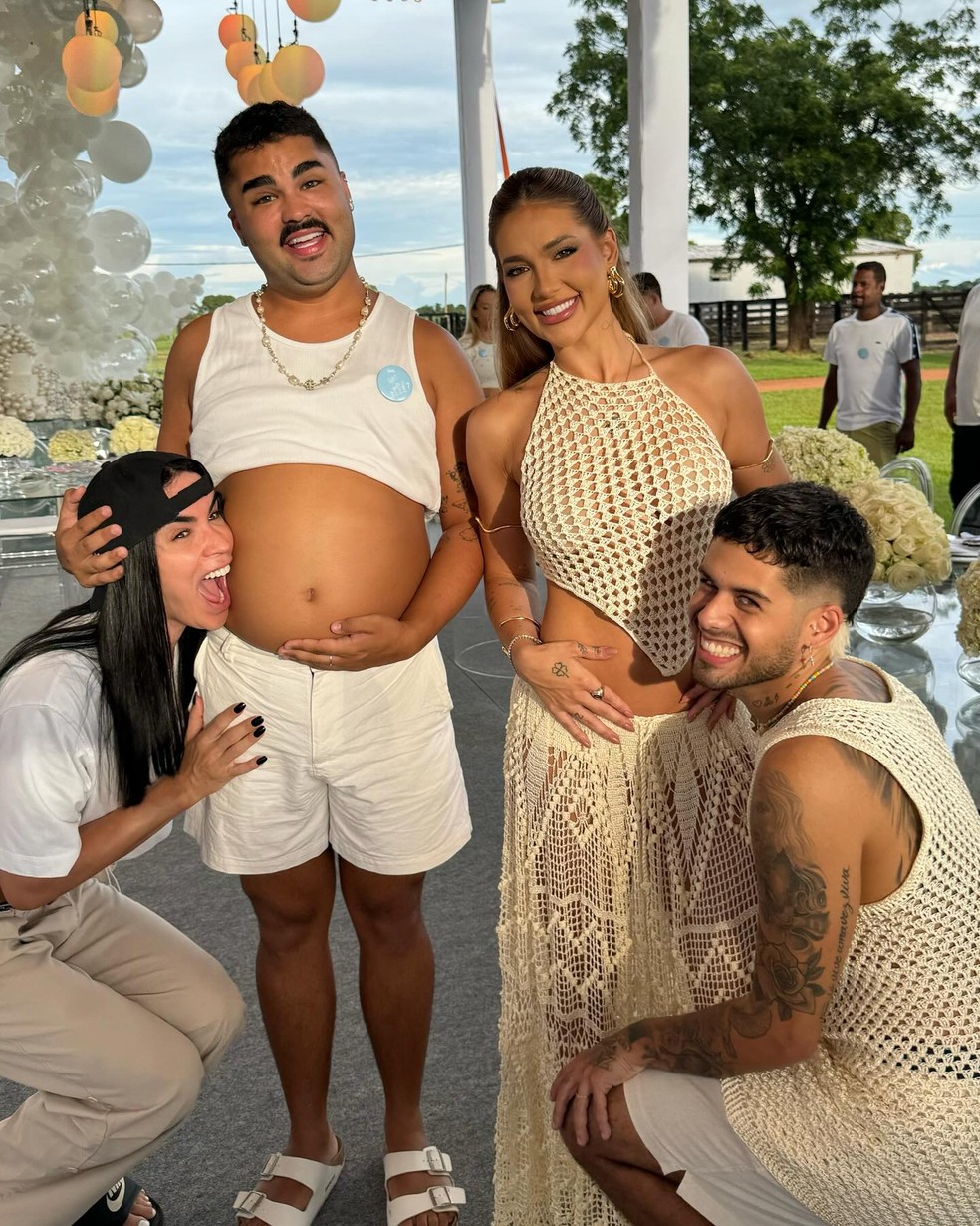 Famosos comemoram revelação de sexo do terceiro filho de Virginia ...