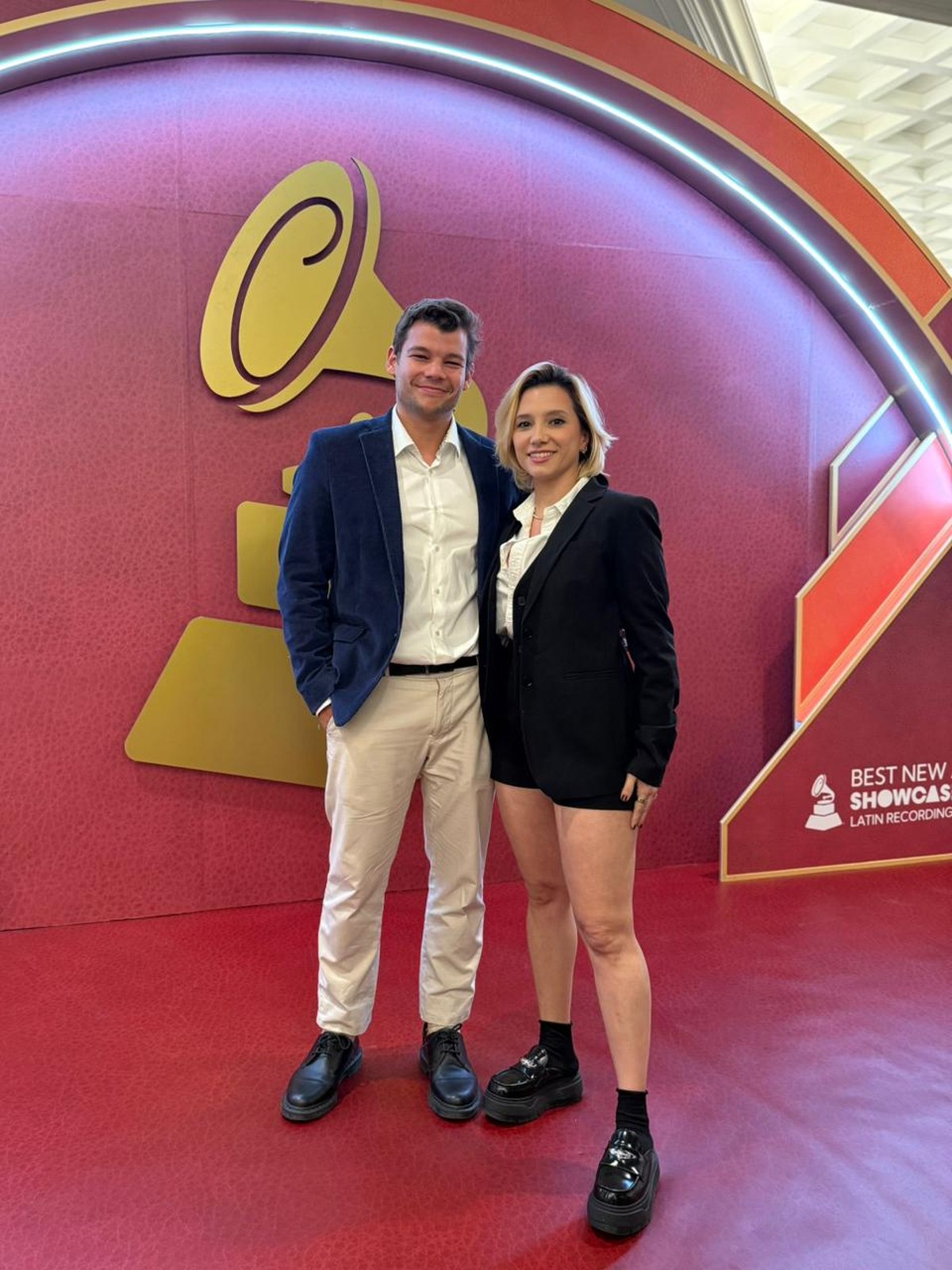 Lorena Comparato curte dias em Las Vegas com o namorado antes do Grammy ...