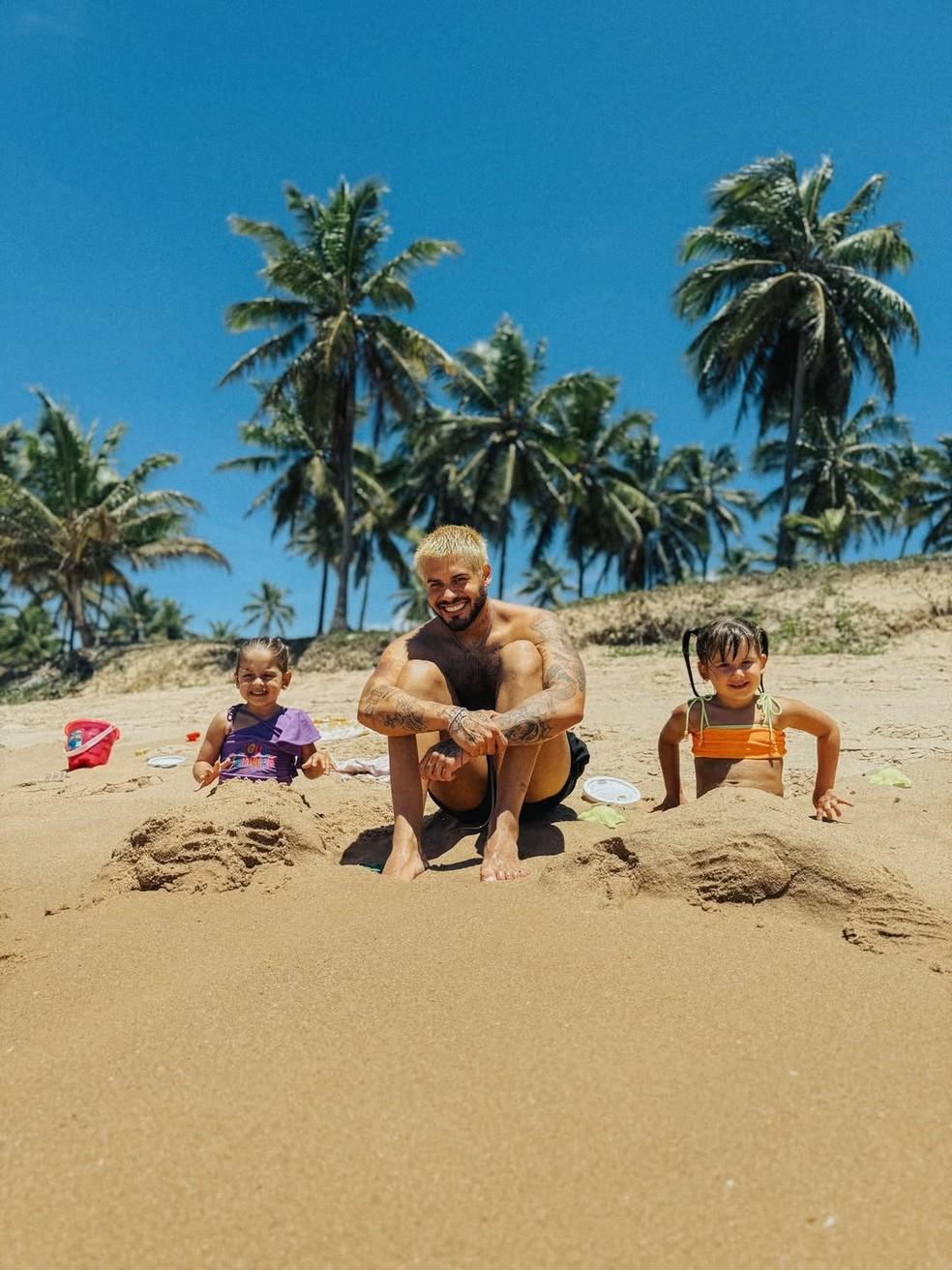 Zé Felipe abre álbum de viagem com filhos — Foto: Reprodução/Instagram
