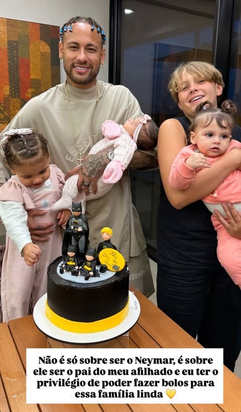 Neymar celebra Dia dos Pais com os quatro filhos — Foto: Reprodução/Instagram