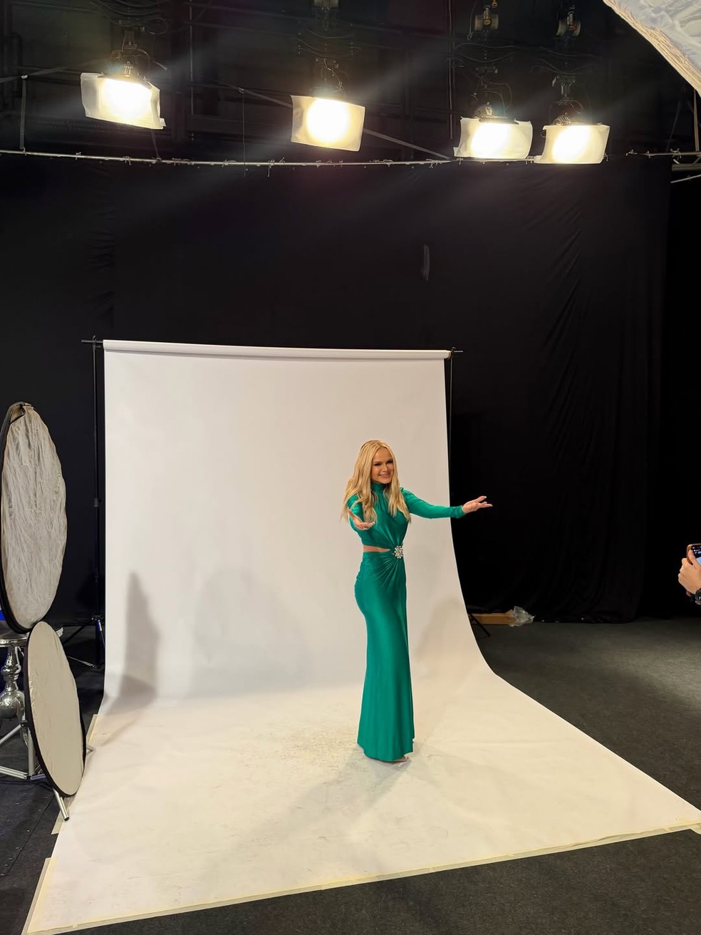 Eliana abre álbum de bastidores de gravação de vinheta de fim de ano da TV Globo — Foto: Reprodução/Instagram