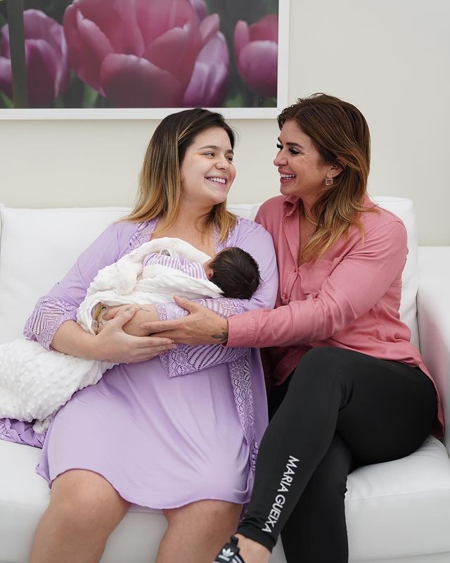 Viih Tube com a filha, Lua Di Felice, e mãe, Viviane — Foto: Instagram