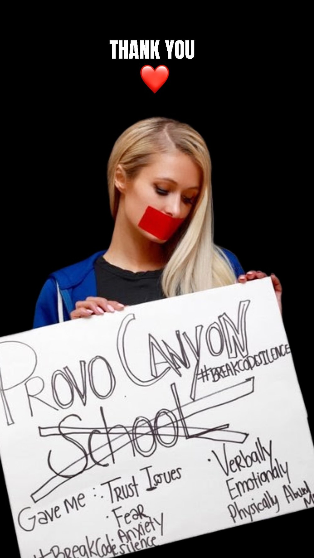 Internato onde Paris Hilton sofreu abusos perde licença, e socialite comemora