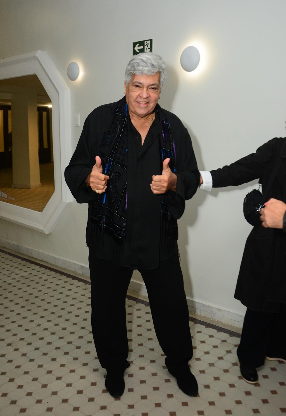 Famosos celebram o teatro no 18º Prêmio APTR no Rio de Janeiro