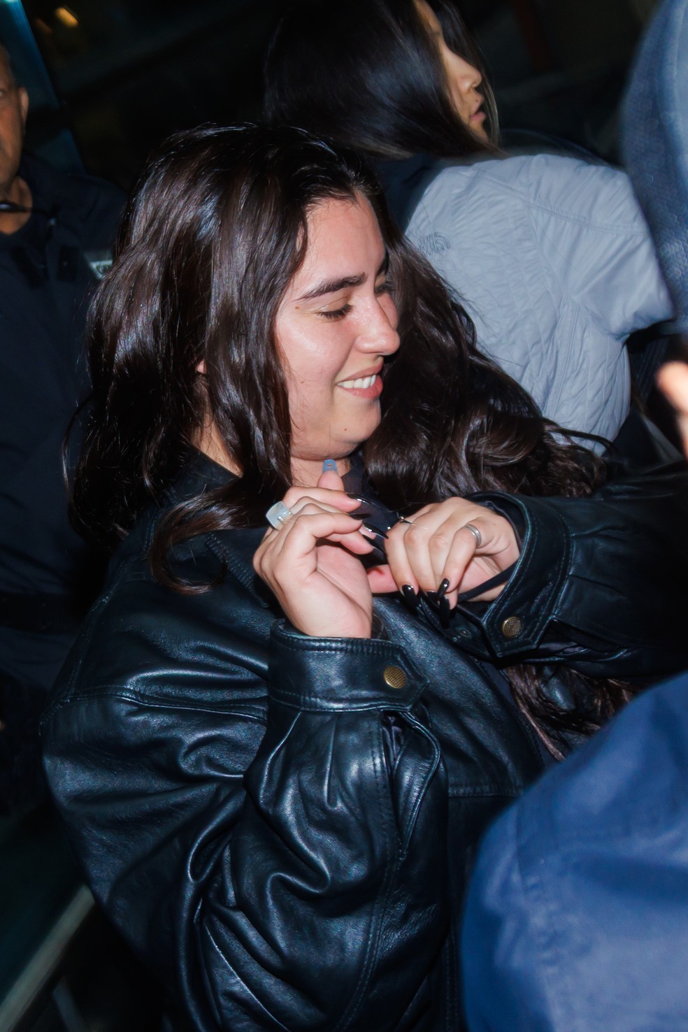 Lauren Jauregui desembarca no Brasil — Foto: Patrícia Devoraes/Brazil News