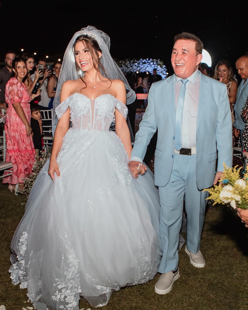 Calita Franciele e Amado Batista — Foto: Reprodução/Instagram