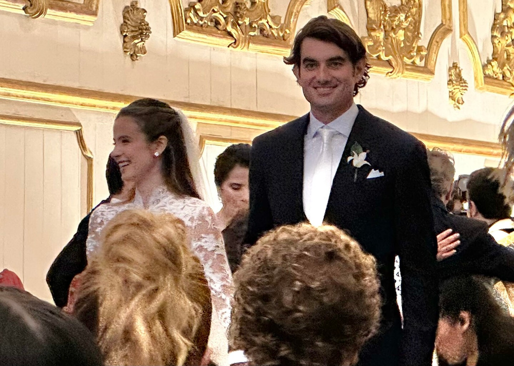 Giulia Be se casa com Conor Kennedy em igreja histórica no Centro do Rio