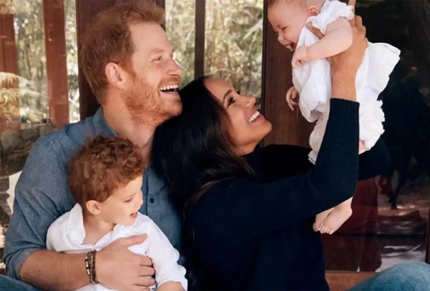 O Príncipe Harry, Meghan Markle e os filhos, Archie e Lilibet