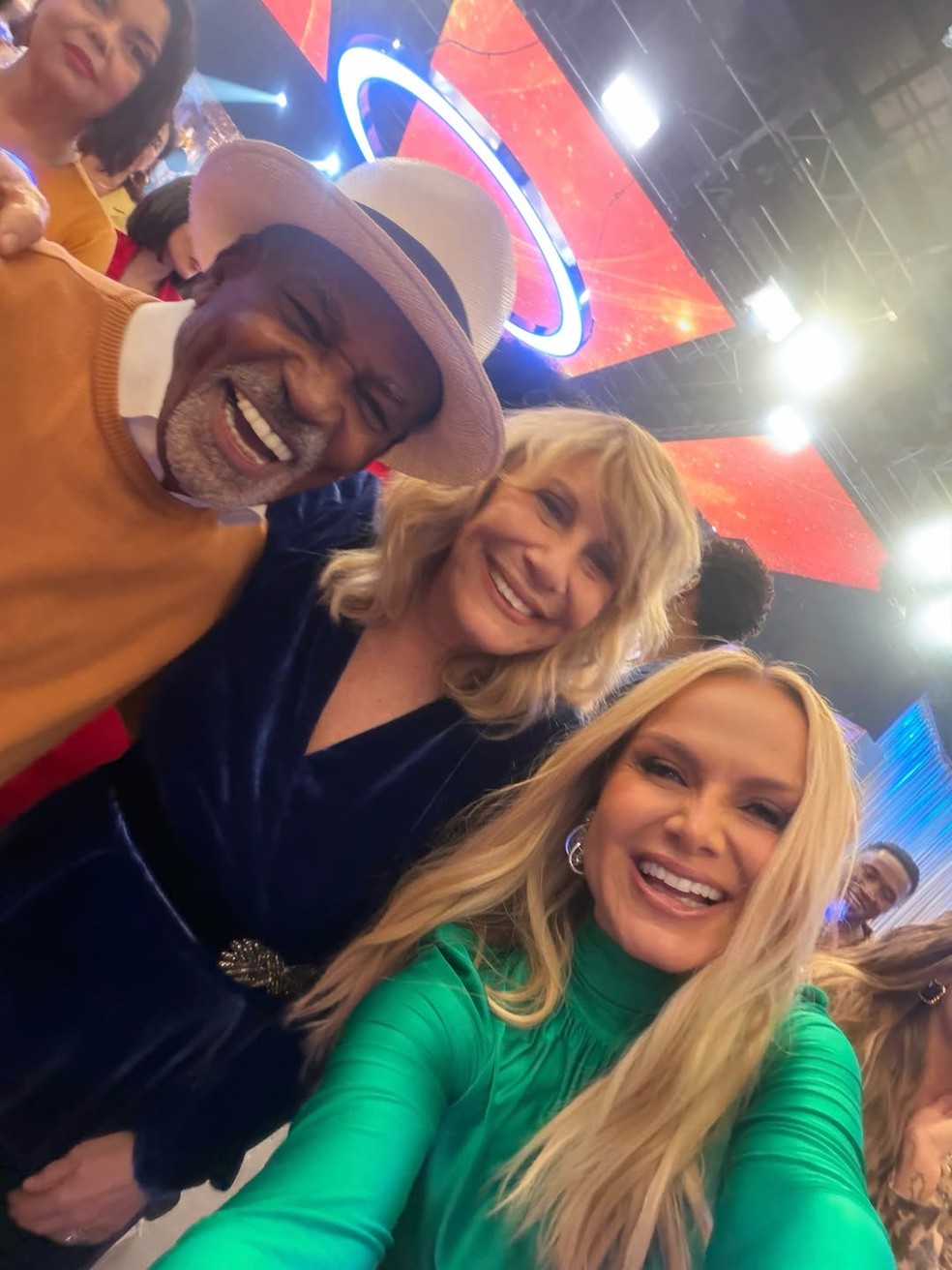 Eliana abre álbum de bastidores de gravação de vinheta de fim de ano da TV Globo — Foto: Reprodução/Instagram