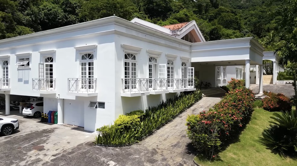 Justiça determina penhora de mansão de R$ 18 milhões de Renato Aragão — Foto: Reprodução/Youtube/@MullerImóveisRJ