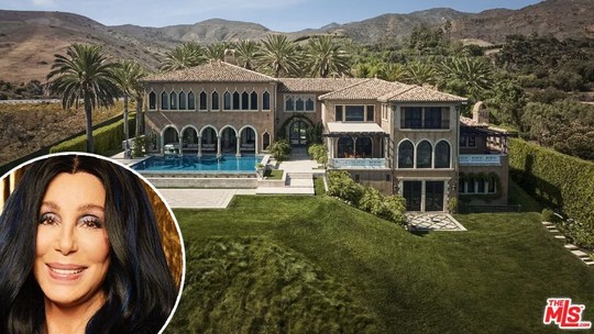 Cher dá desconto de R$ 52 milhões em mansão à venda na Califórnia; fotos